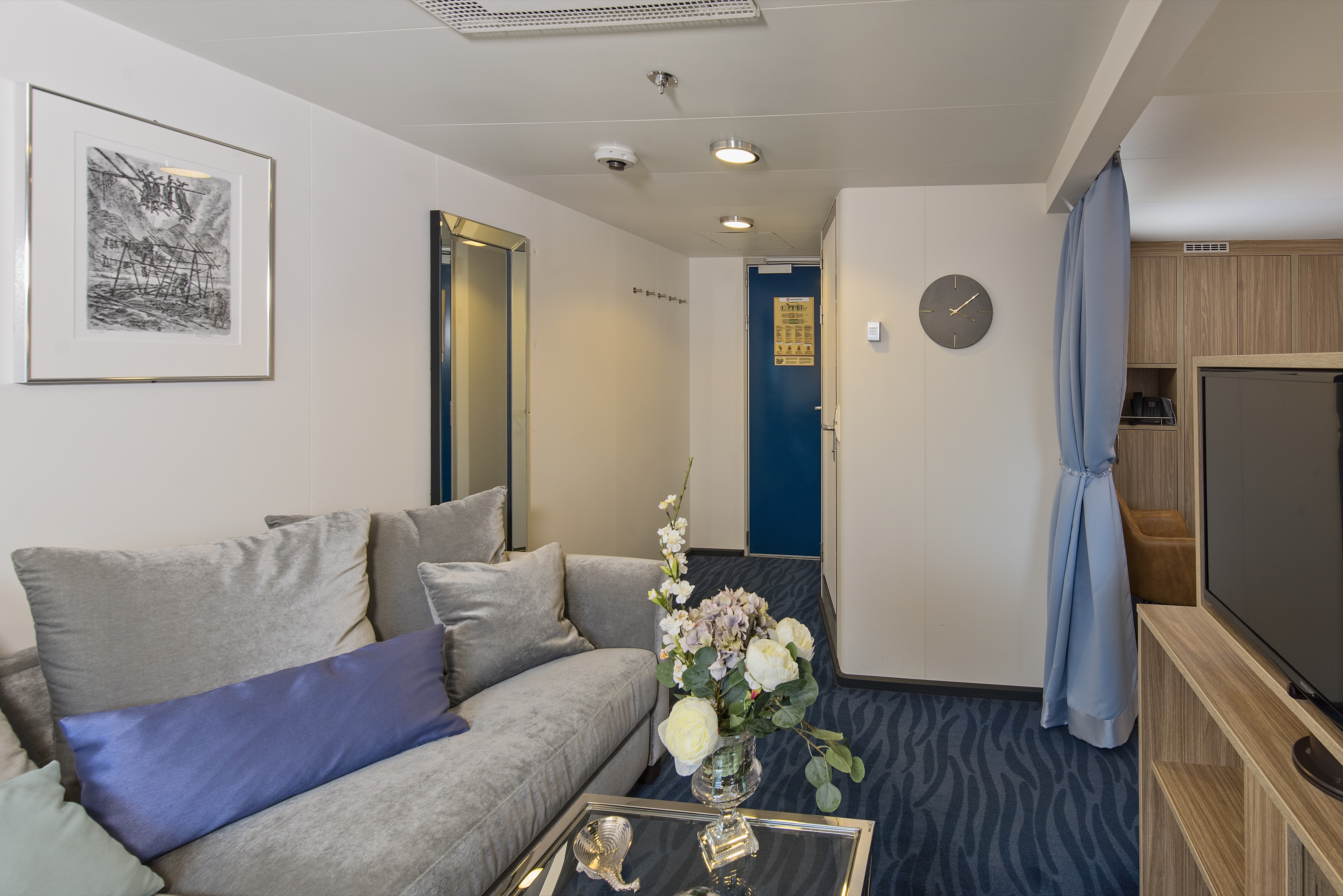 Expedition Suite | Two-bed mini suite on upper deck